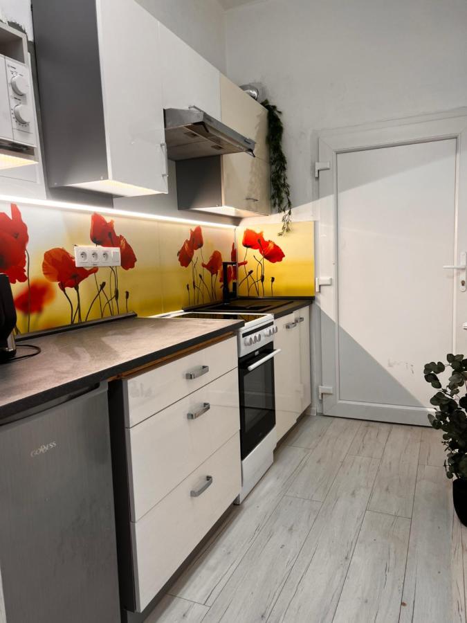 Apartmany V Centre - Vlastna Izba So Spolocnou Kuchynou A Kupelnou Moze Byt Zdielana 2 Inymi Izbami Martin Buitenkant foto