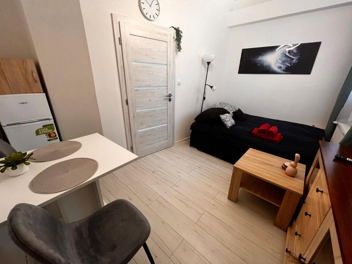 Apartmany V Centre - Vlastna Izba So Spolocnou Kuchynou A Kupelnou Moze Byt Zdielana 2 Inymi Izbami Martin Buitenkant foto